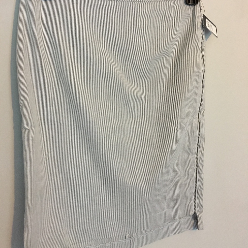 Halgoen navy seersucker pin-stripe pencil skirt